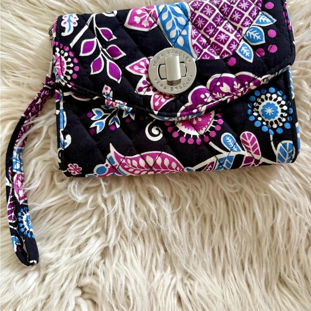 Vera Bradley Alpine Floral Your Turn Lock Wristlet Travel Smartphone RFID Wallet - Picture 7 of 11
